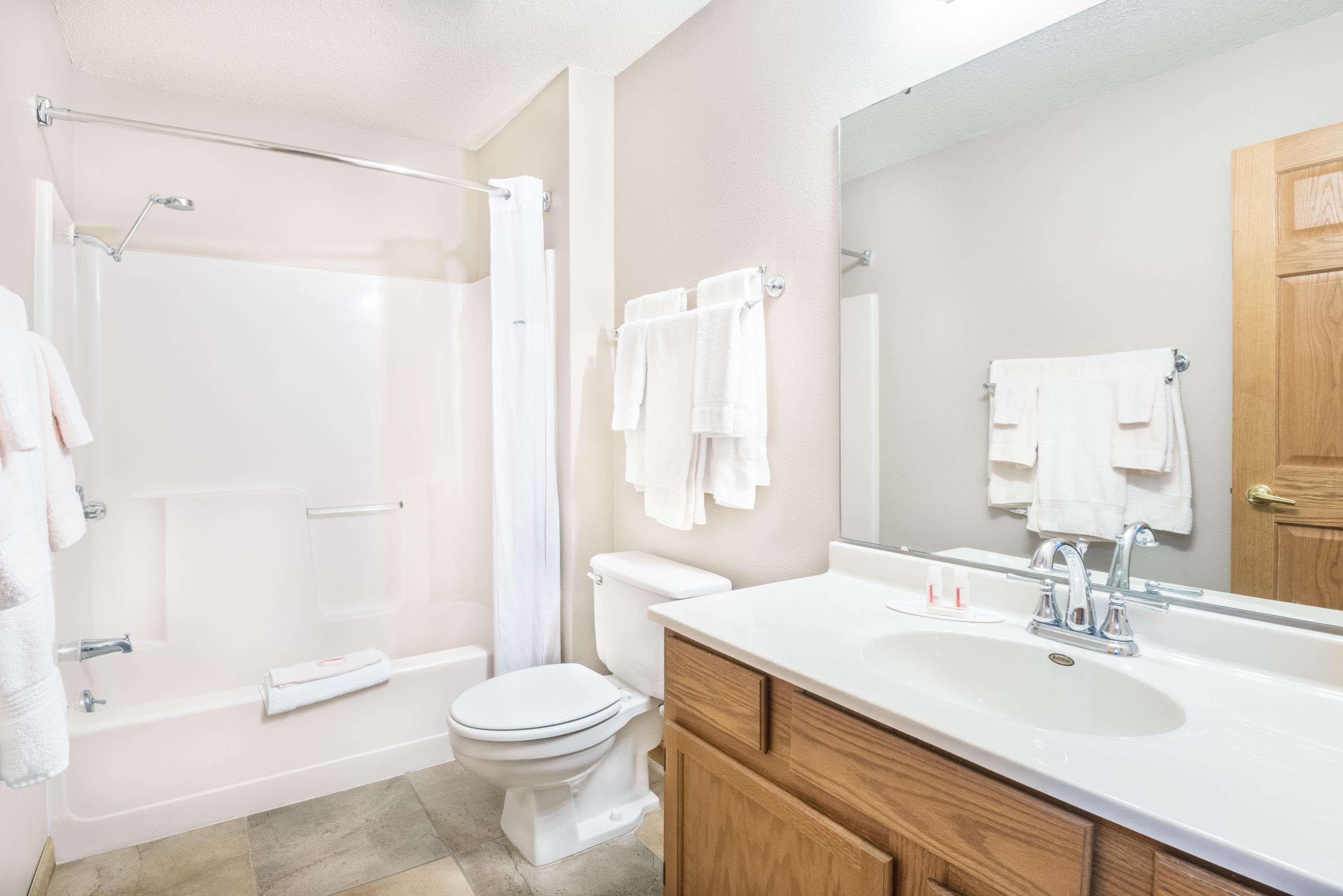 Days Inn By Wyndham Spearfish Bagian luar foto